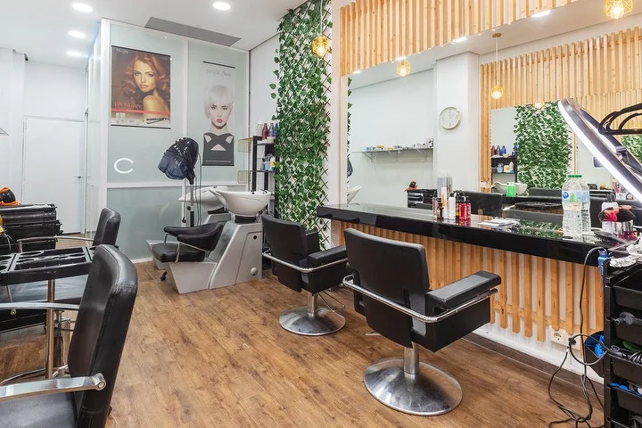 Peluquerías En Los Corrales De Buelna